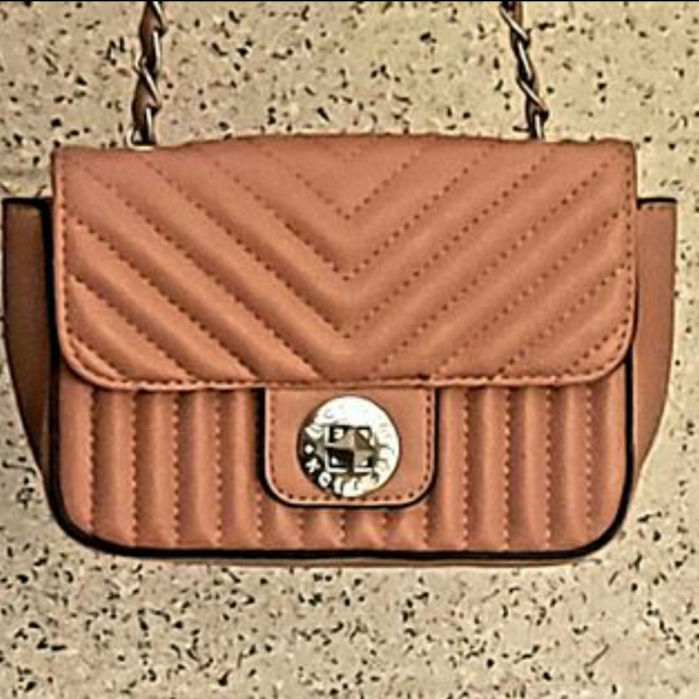 Pristine! BCBG MAXAZRIA|PARIS High Style Quilted Leather Shoulder Handbag.Pink.